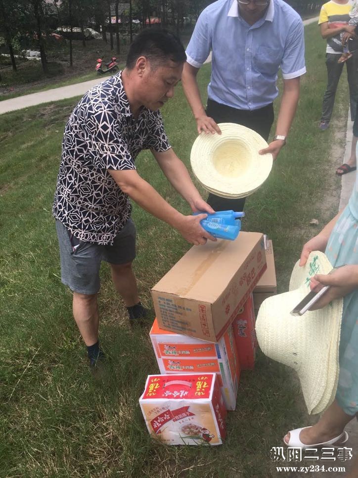 长江防汛中队物资捐赠