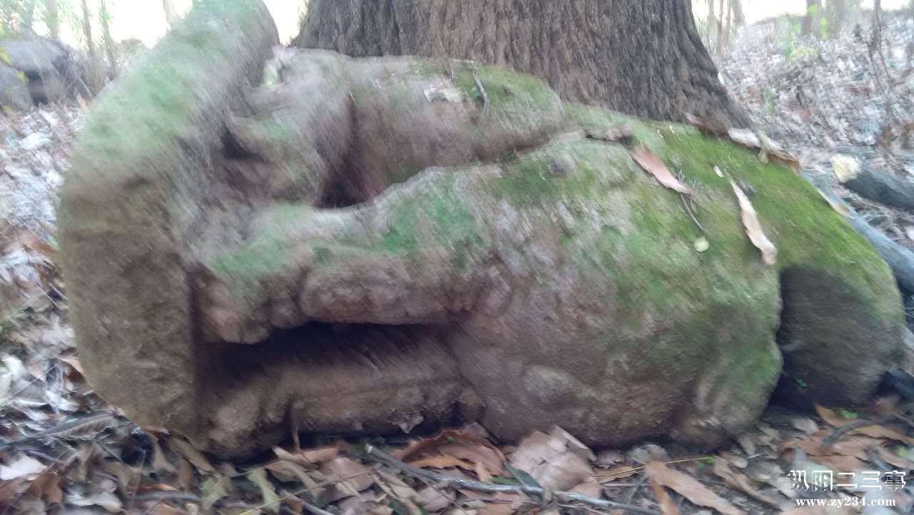 1400年前齐安郡衙门石狮.jpg