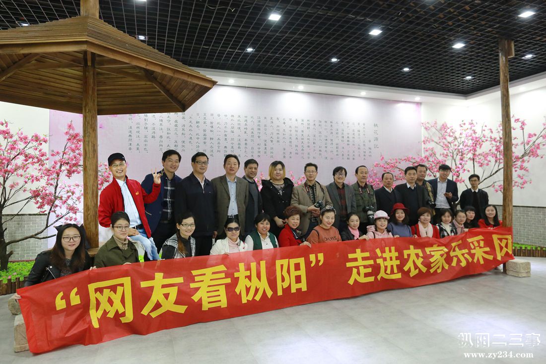 合影.jpg