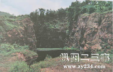 拔茅山古铜矿遗址.jpg