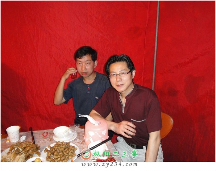 左：无痕，右：青天剑