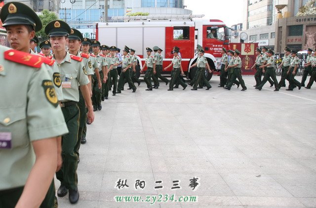 入场执勤