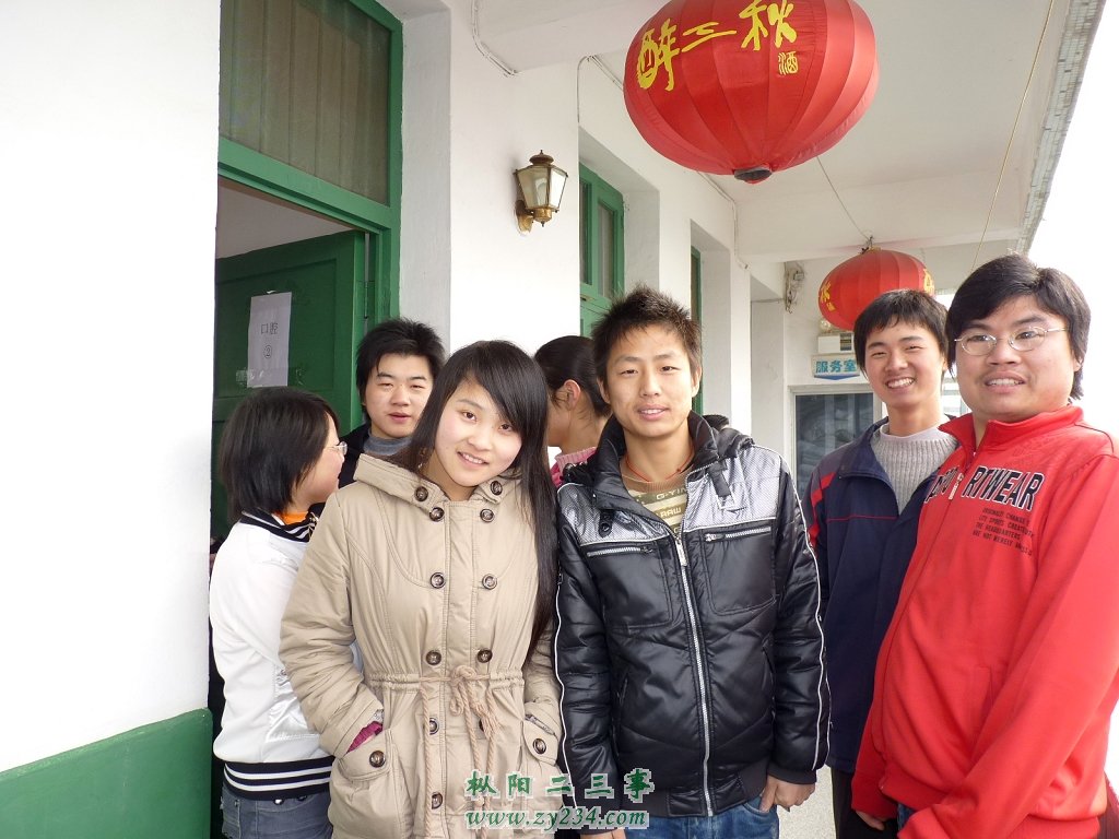 给我们来一张合影