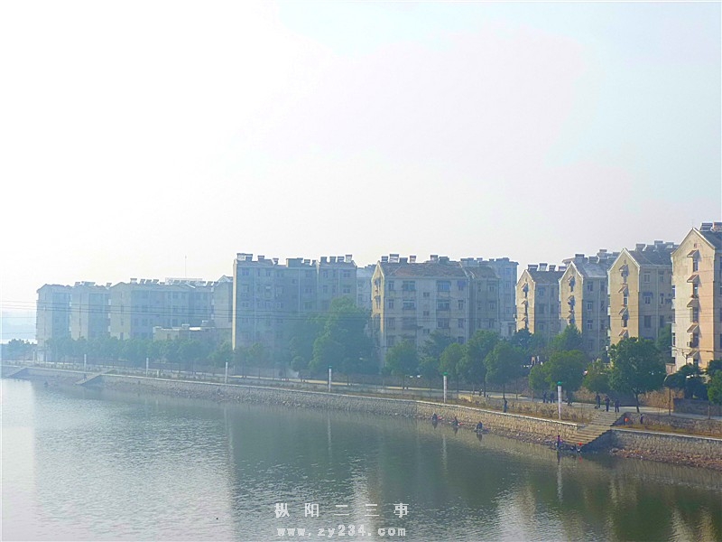 职教中心前某小区外景