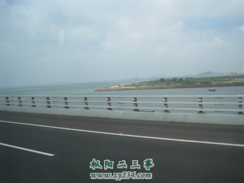 胶州湾跨海大桥_1.jpg