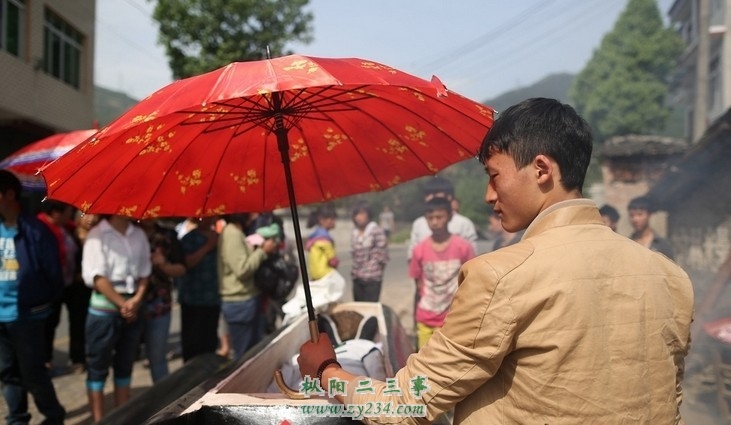 我没什么钱 就捐了50 你们呢