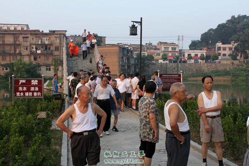 01.jpg