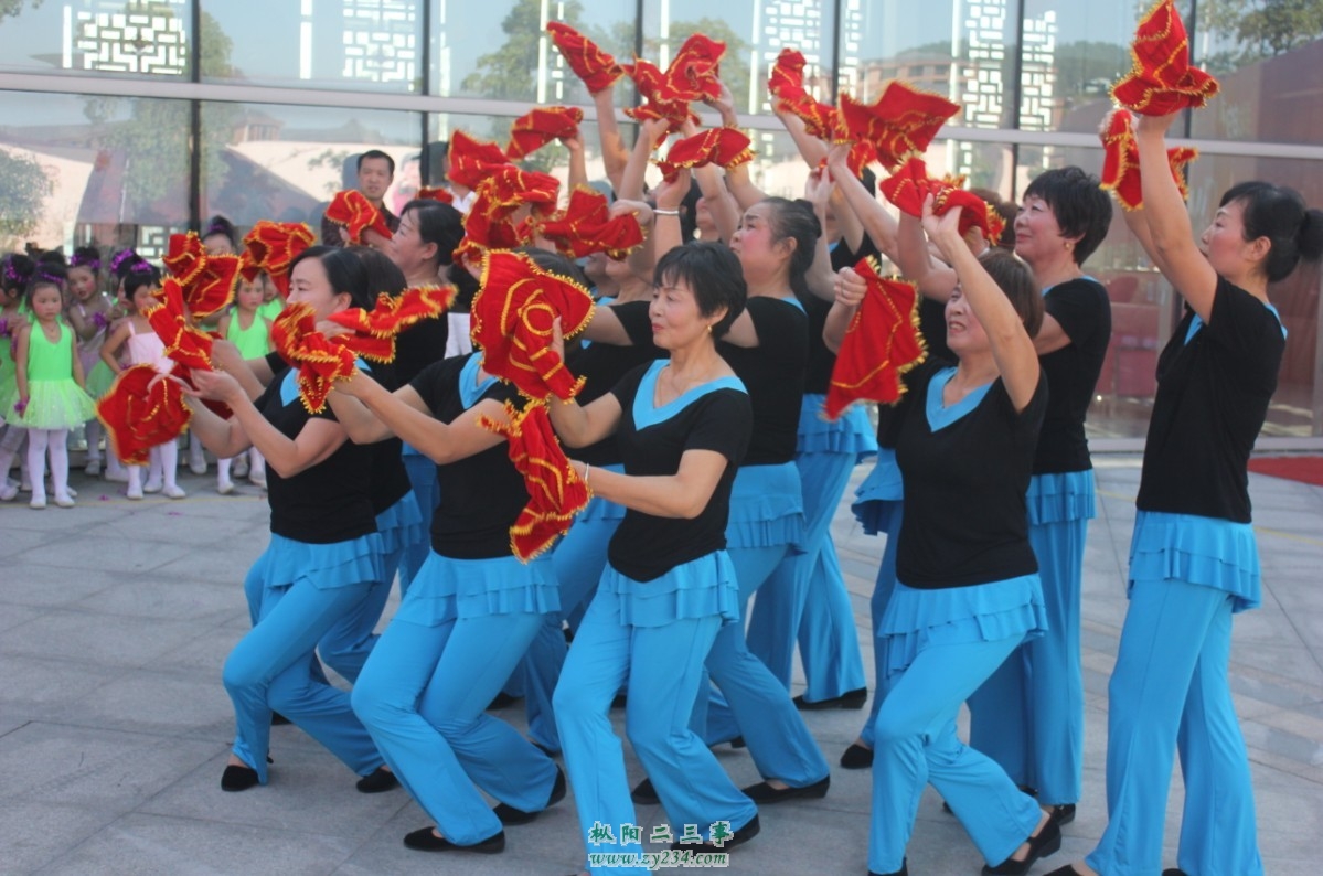 康宁健身队.jpg