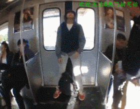124925uaczucv8cv4v6dc1.gif