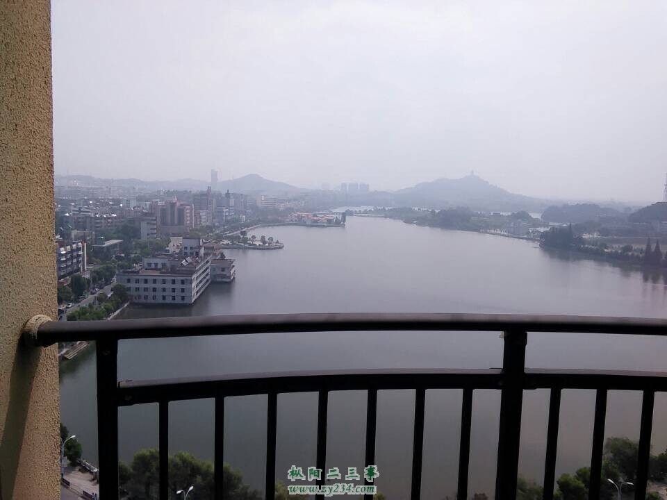 阳台看莲花湖.jpg