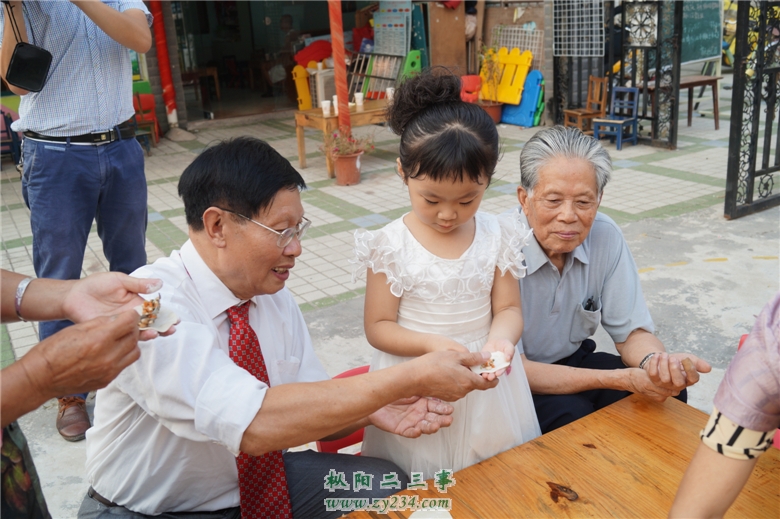 请输入描述